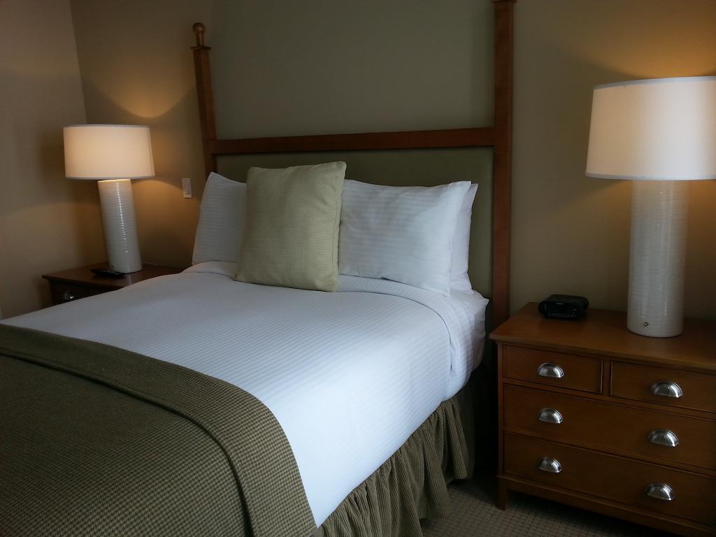 Touchstone Resort On Lake Muskoka Bracebridge Room photo