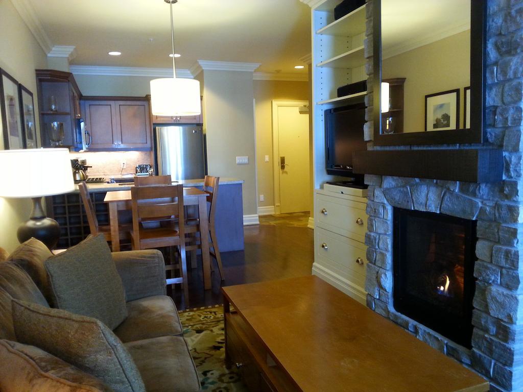 Touchstone Resort On Lake Muskoka Bracebridge Room photo